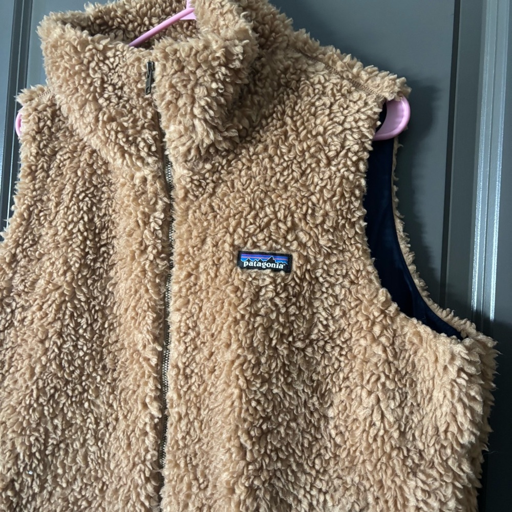 Patagonia Tan Fleece Vest with Navy Interior - Picture 2 of 5